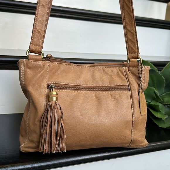 Genuine, leather, shoulder purse, soft, luxurious, neutral, tassel, clean - Picture 1 of 10